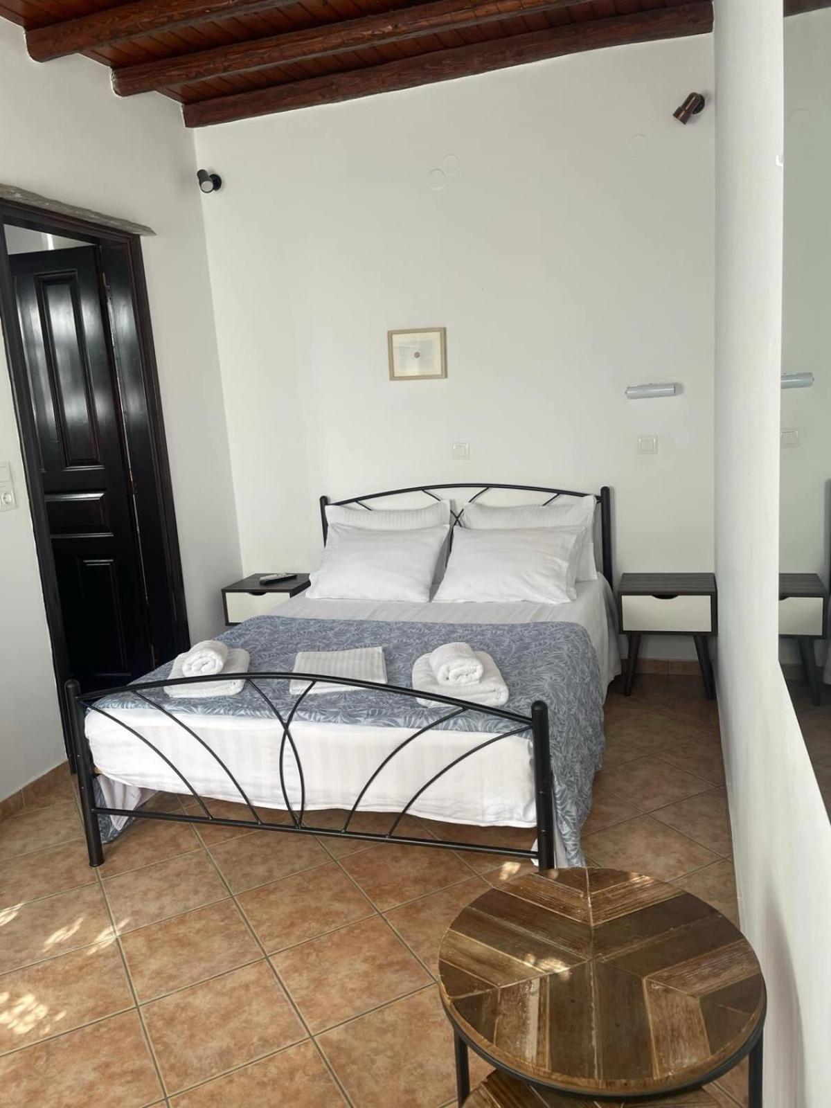 Spitalia Rooms Tínos Eksteriør billede